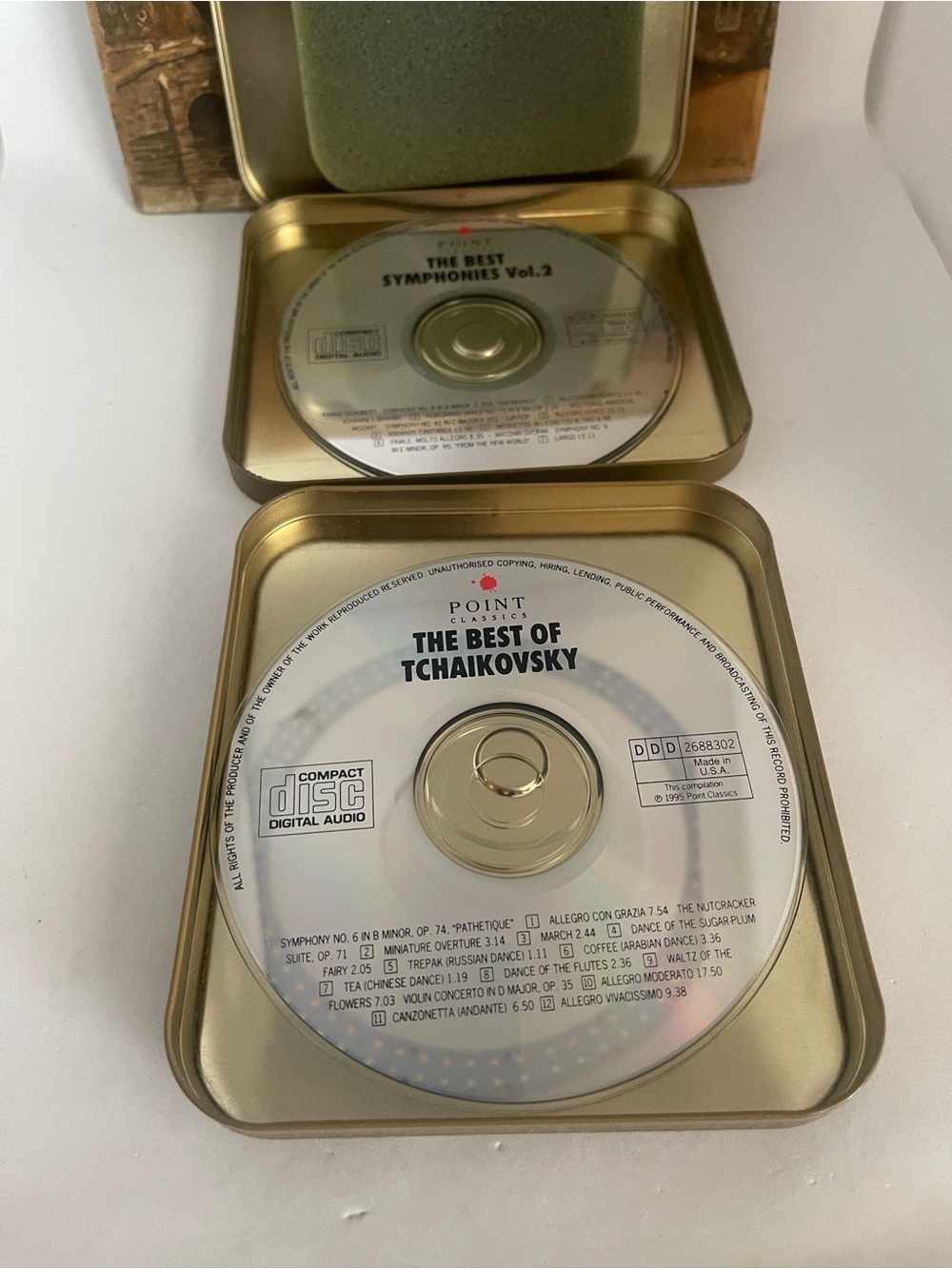 '2 Classics 1.The Best of Tchaikovsky and The Best Symphony vol.2